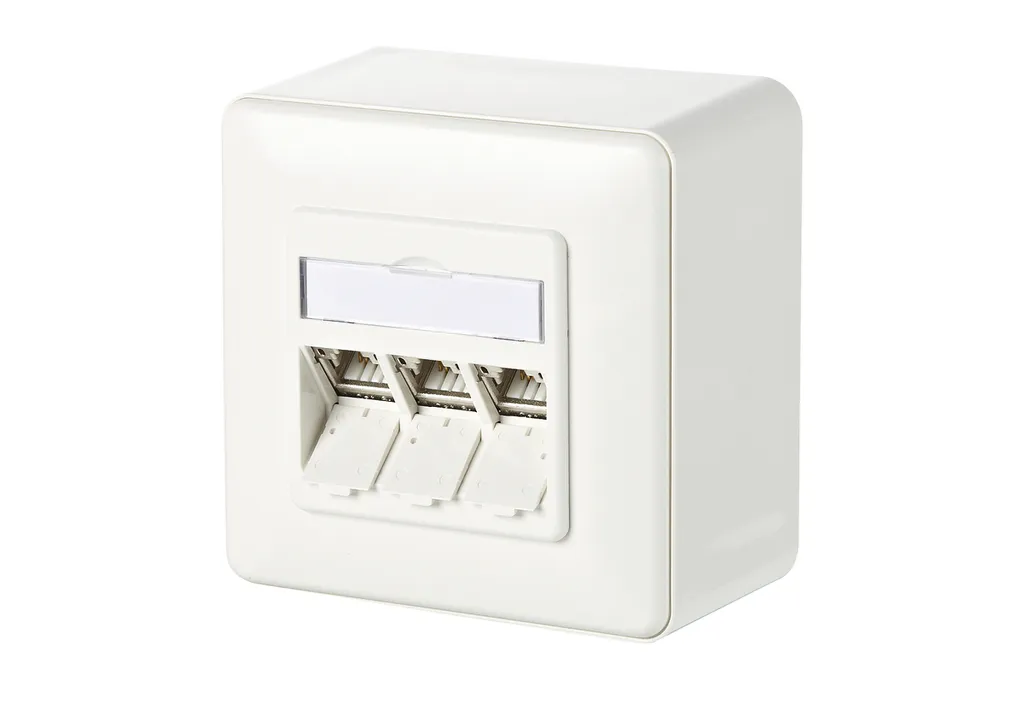 Prise réseau saillie 3 ports C6Amodul METZ CONNECT blanc pur RAL9010 180°