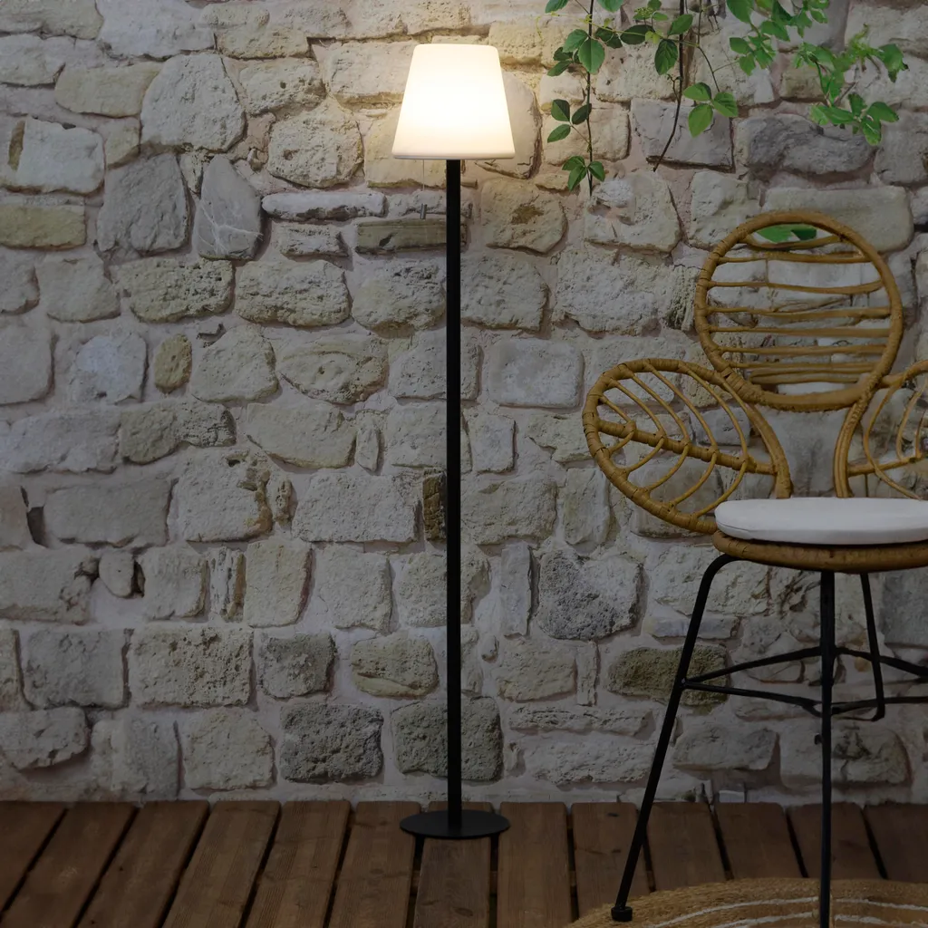 Lampadaire Rechargeable RGB H1m60 : Fini les Câbles pour votre Éclairage LED