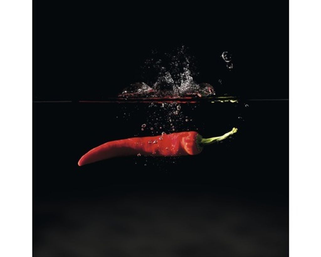 Glasbild Pepper On Black III 30x30 cm
