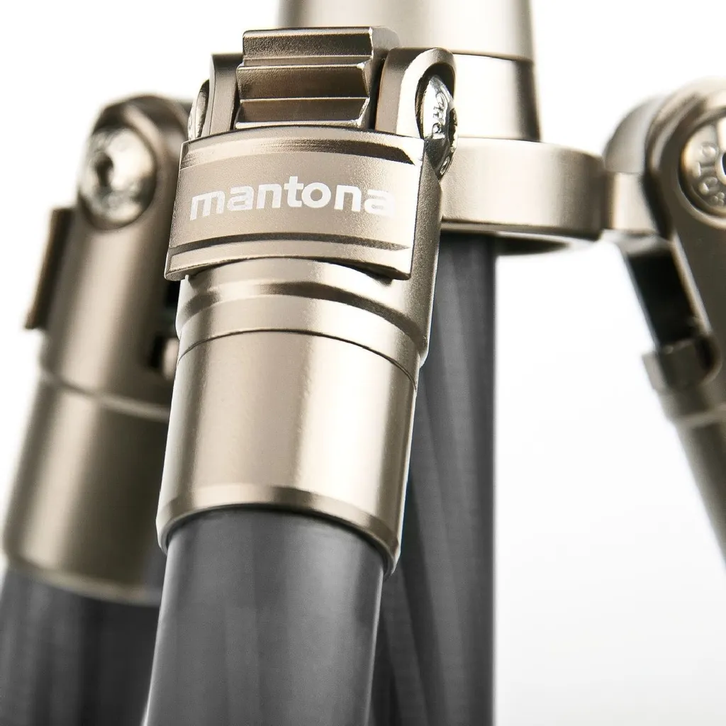 Treppiede Mantona Titanium Carbon con testa a sfera e borsa per treppiede, treppiede per fotocamera fino a 170 cm, treppiede fotografico con rotazione di 180° per riprese macro, treppiede con sistema di sgancio rapido compatibile Arca Swiss - 2
