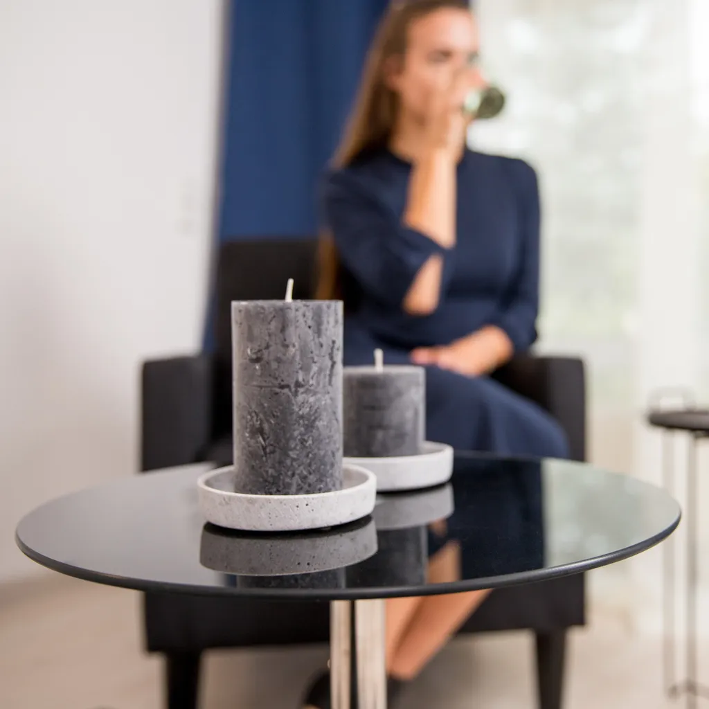 Table d'appoint stable en verre structure inox anti-rayures sol