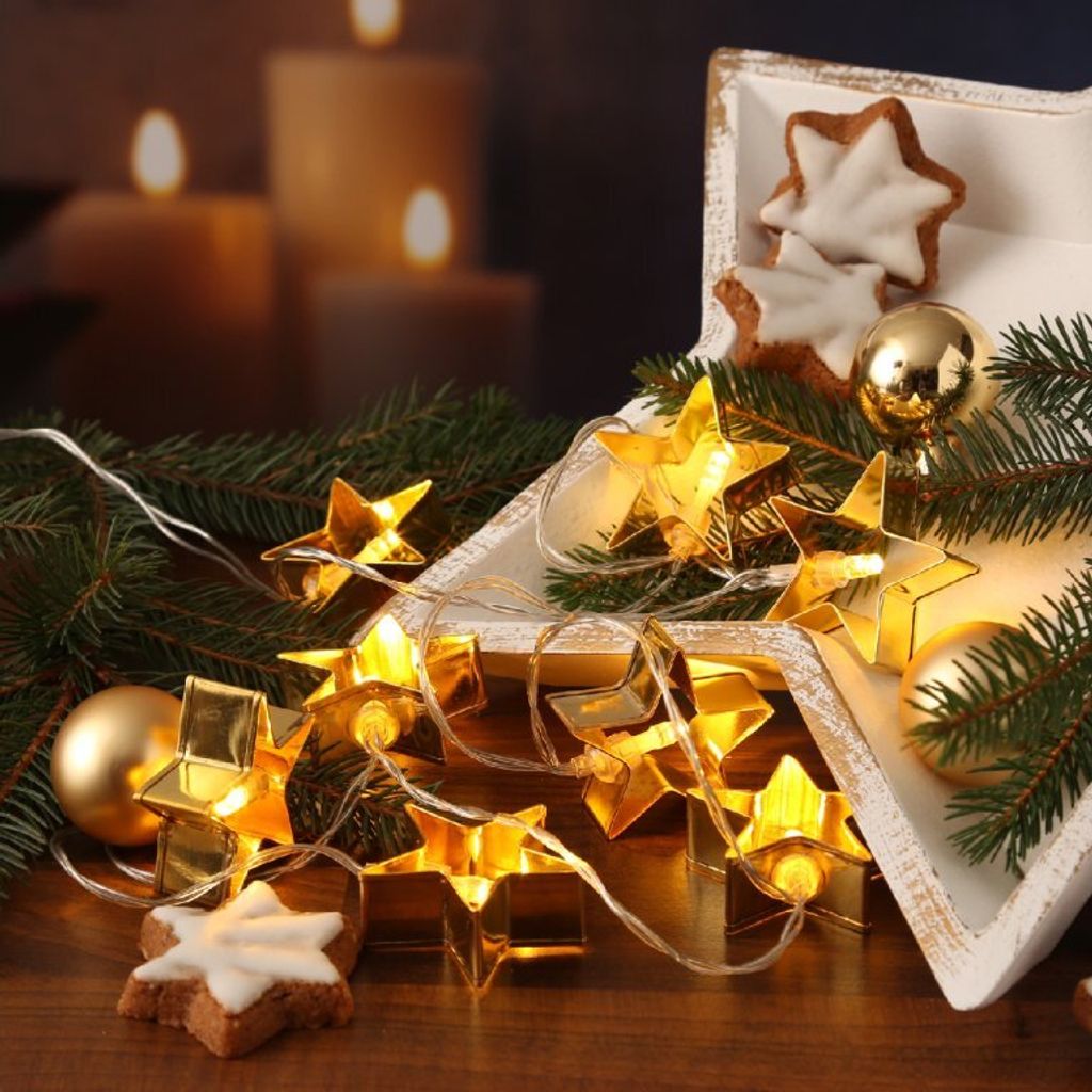 LED Lichterkette Backförmchen goldene Sterne - 8 warmweiße Produktbild 