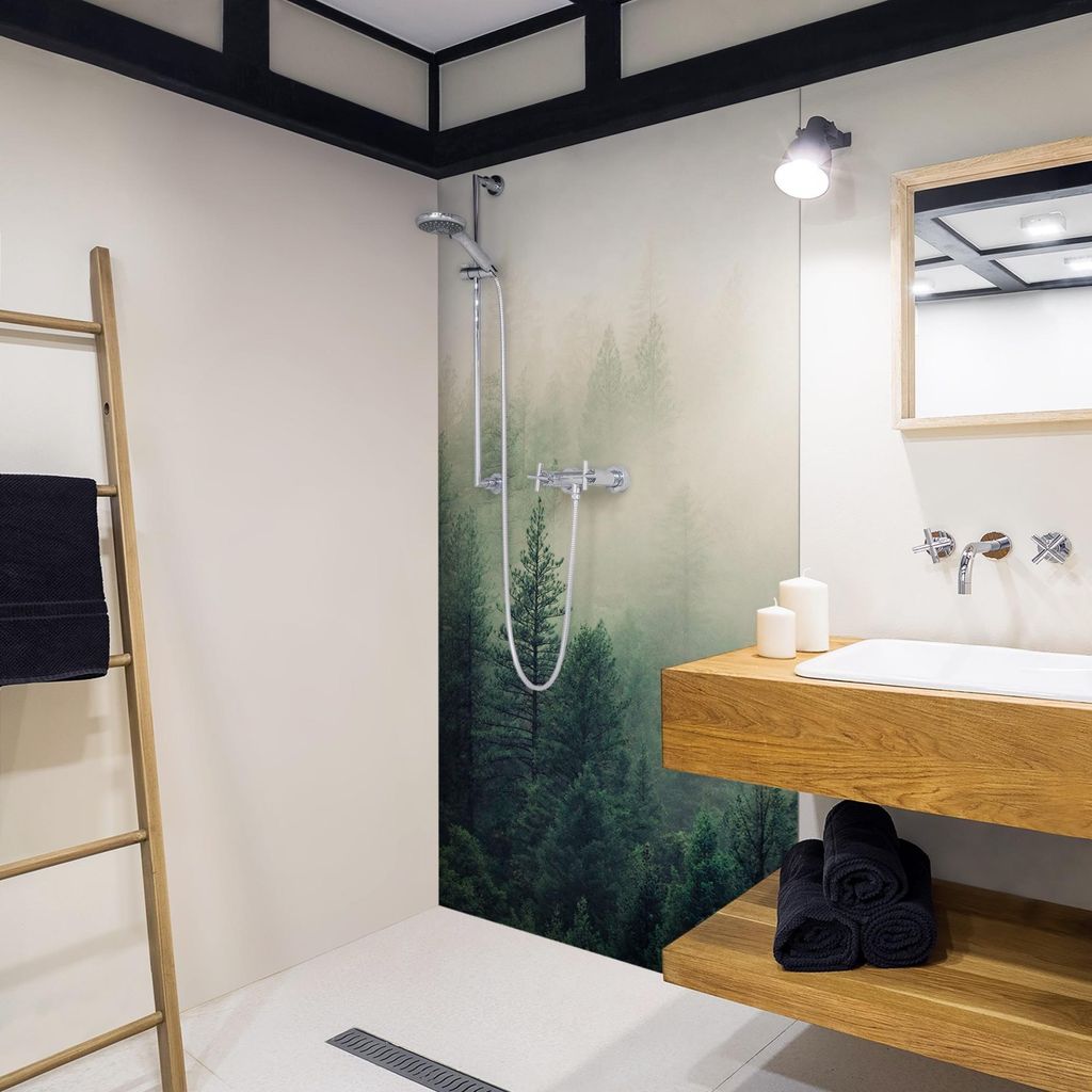 Duschrückwand Wald selbstklebend - 0.61 mm Wandpaneel wasserfest Wald grün Motiv Badrückwand fugenlos Premium matt 110x200 cm