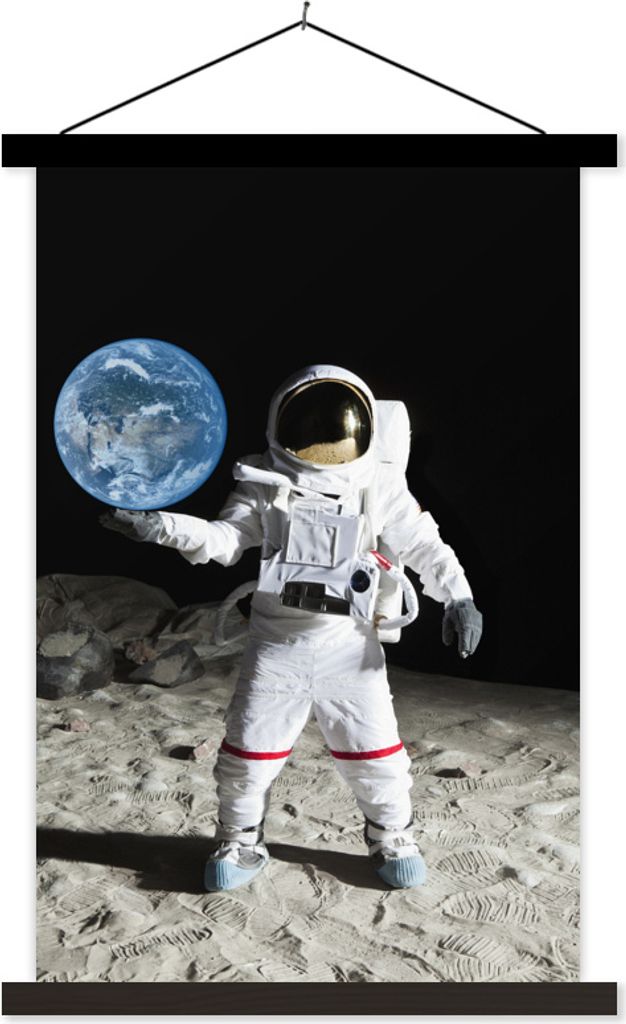 MuchoWow Textilposter Astronaut - Mond - Erde 120x180 cm mit schwarzem Rahmen - Fotos