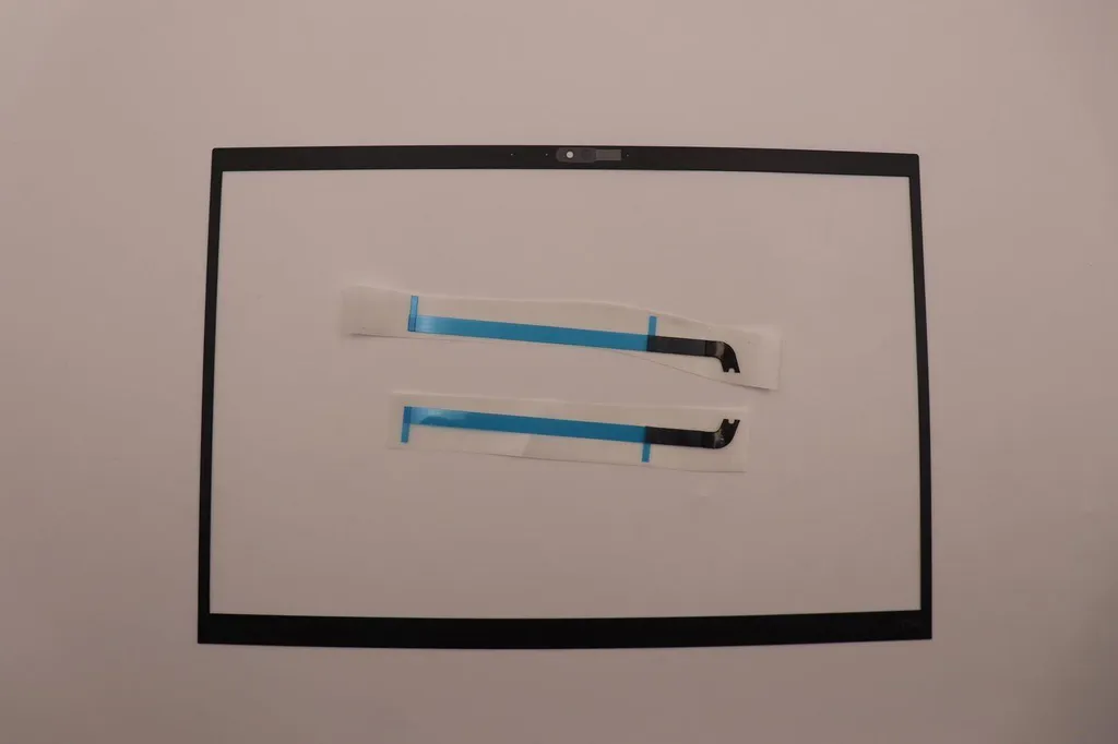 Fixez votre Écran Lenovo avec le IR Bezel Sheet 5M11H61297 et Tape FHD