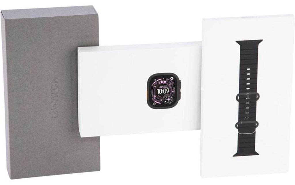 Apple Watch Ultra 3 GPS + Cellular 49mm Black Titanium Case with Black Ocean Band