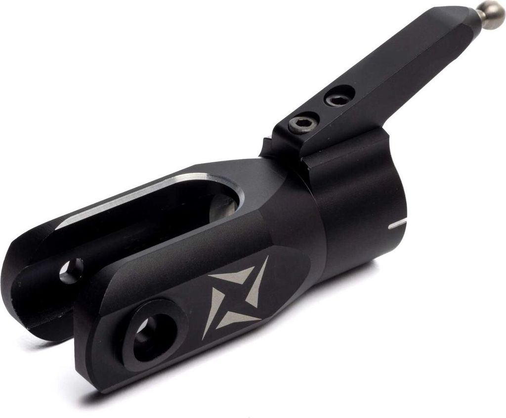 Blade Main Rotor Blade Grip: Fusion 700