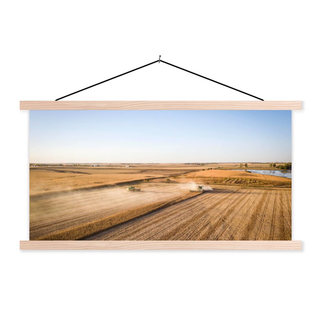 MuchoWow Textilposter Feld - Bauernhof - Traktor - Landwirt - Landleben 120x60 cm mit holzfarbenen Rahmen - Klemmleiste