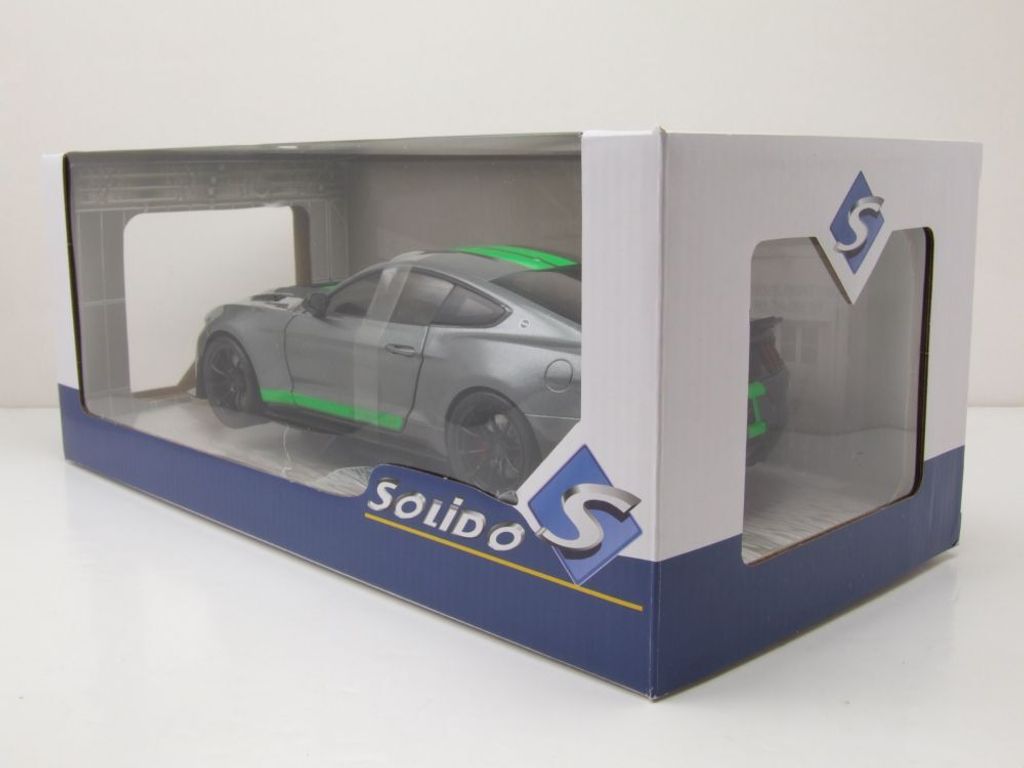 Modellauto 1:18 Ford Shelby GT500 grau-grün Produktbild 11