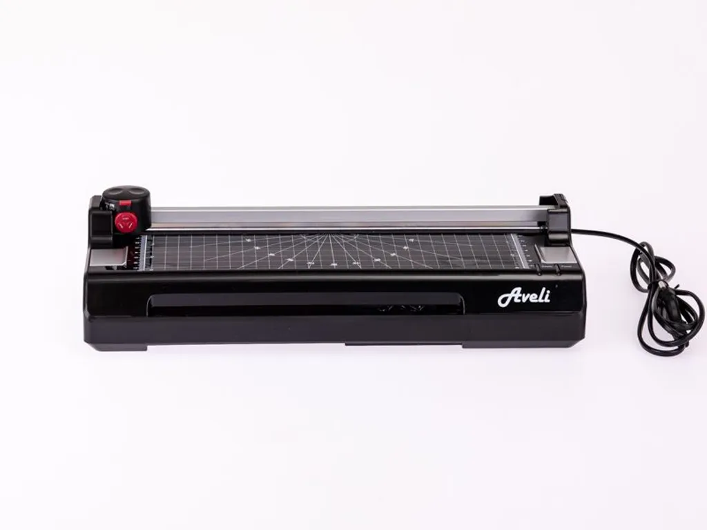 Machine à plastifier A4 AVELI Combi avec rogneuse et arrondisseur de coins