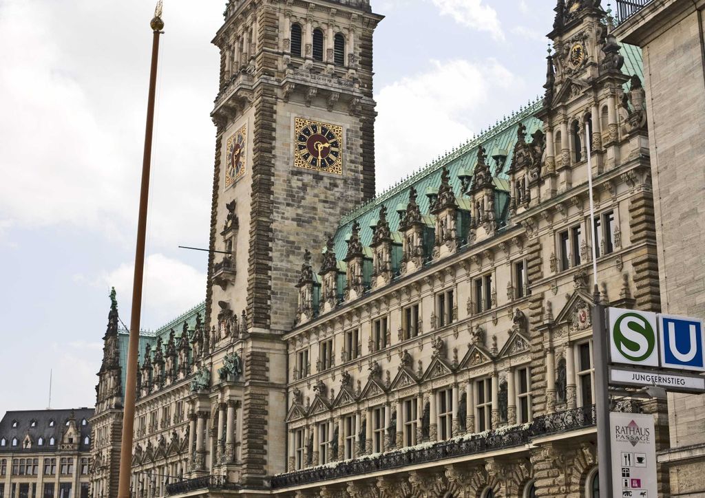 hansepuzzle 41436 - Hamburg Puzzle, 260 Teile, Orte, 41,0 x 28,0cm mit hochwertiger Aufbewahrung, Kartonbox und wiederverschließbarem Beutel