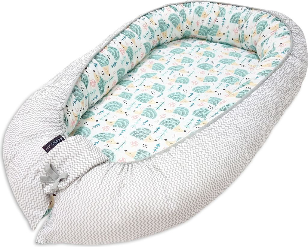 Baby-Joy Babynest Kokon Baby-Reisebett Baby Pod ZICK ZACK Linie 100% Baumwolle - Farbe: 04 Igel