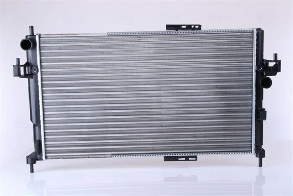 Radiateur moteur NISSENS 63009A OE 1300332 pour Opel Corsa C et Combo