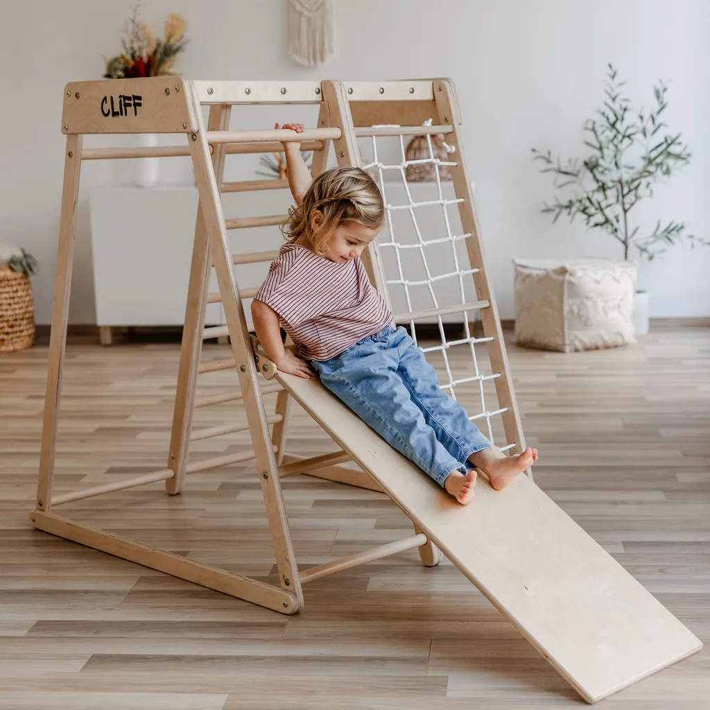 Structure escalade bois CLIF : la solution jeux compacte pour intérieur - 6