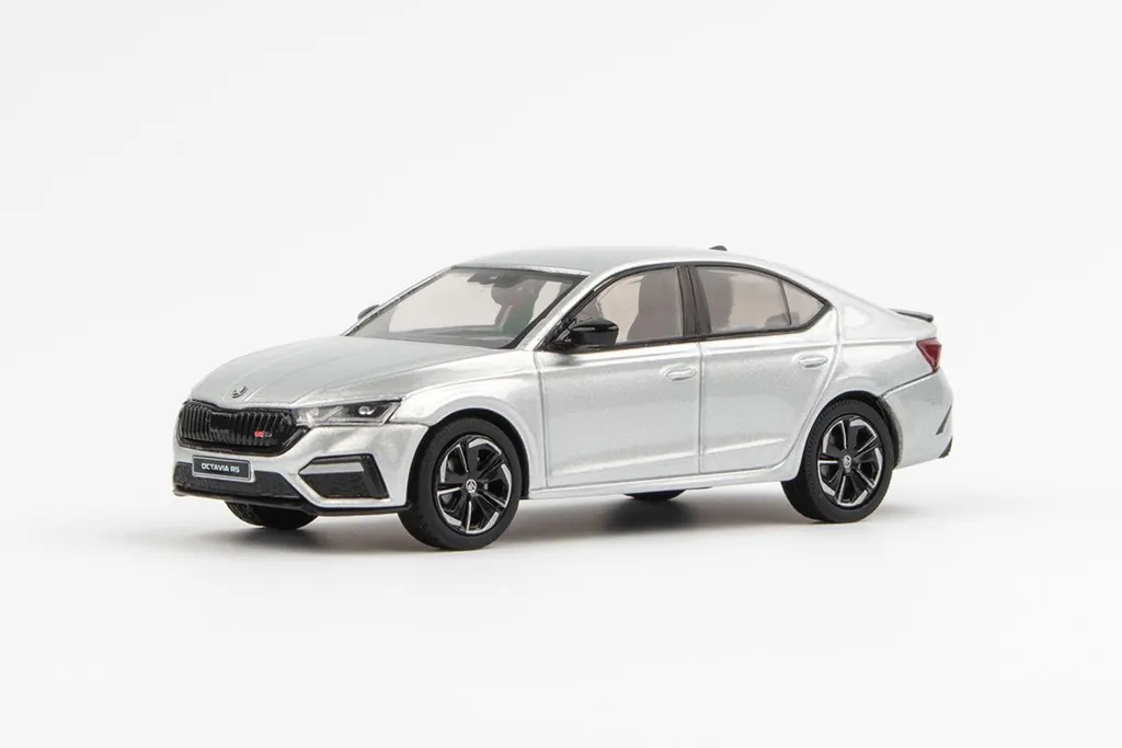 Voiture miniature Skoda Octavia IV RS 2020 Abrex 1:43 en métal argenté