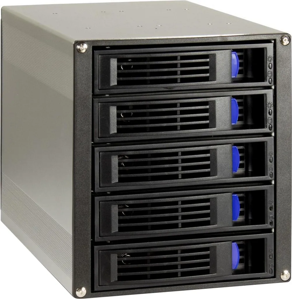 Gagnez de la place dans votre PC avec le Rack Inter-Tech 5-en-3 ST-5255