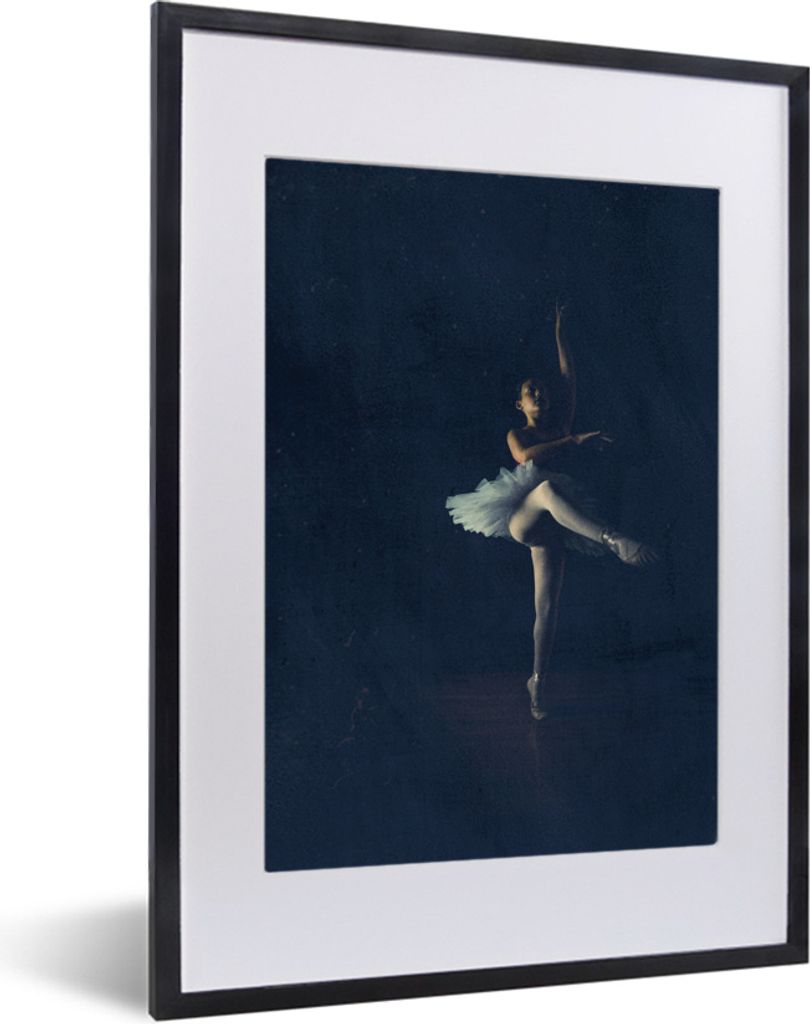 MuchoWow MuchoWow Gerahmtes Poster Junge Ballerina 30x40 cm - Poster mit zchwarzem Bilderrahmen - Wandposter Schlafzimmer