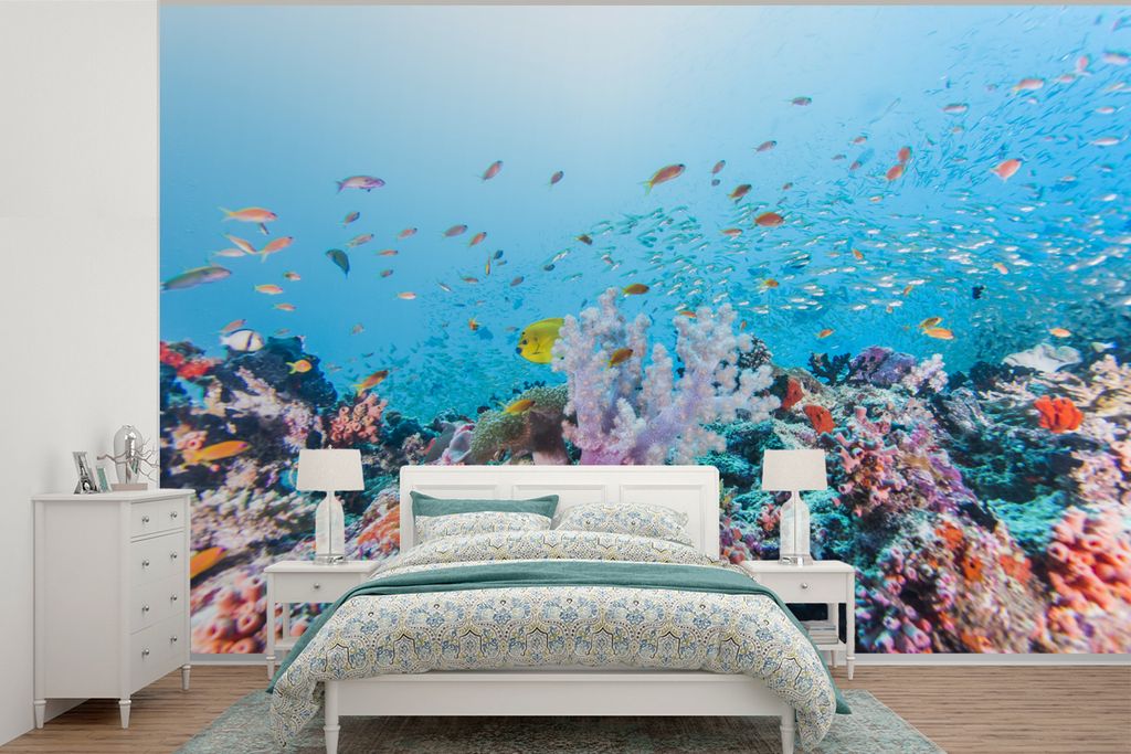 MuchoWow Fototapete für Wohnzimmer oder Schlafzimmer Wandtapete Vinyl Motivtapete Fische - Koralle - Farben - 330x220 cm - Fototapeten