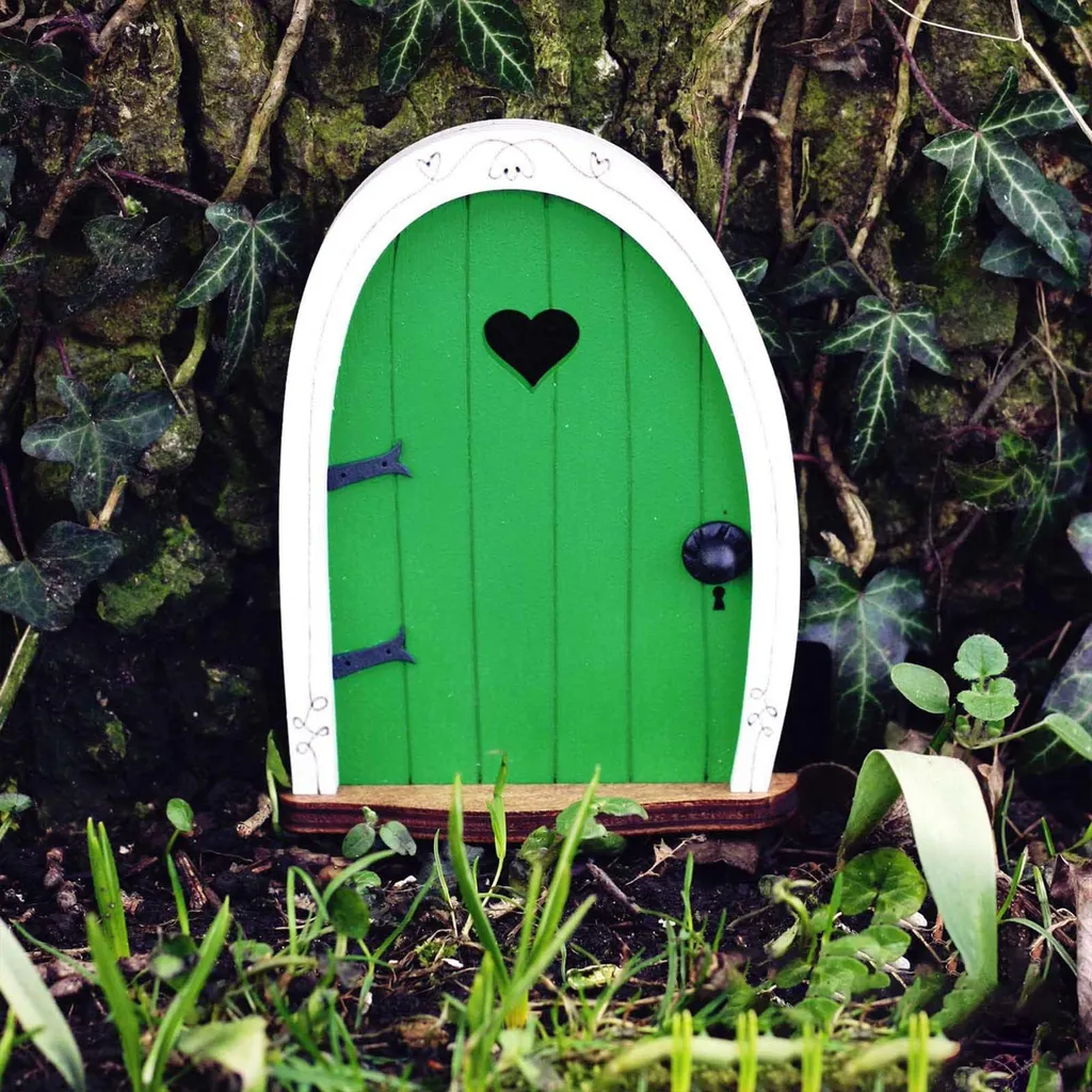 Porte de fée en bois artisanale 10 x 8 cm verte pour décoration extérieure