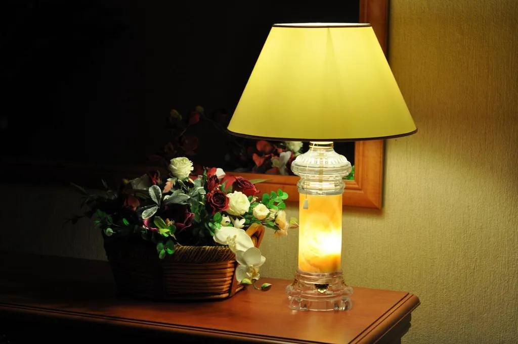 Lampe de table XXL design classique avec abat-jour large en tissu