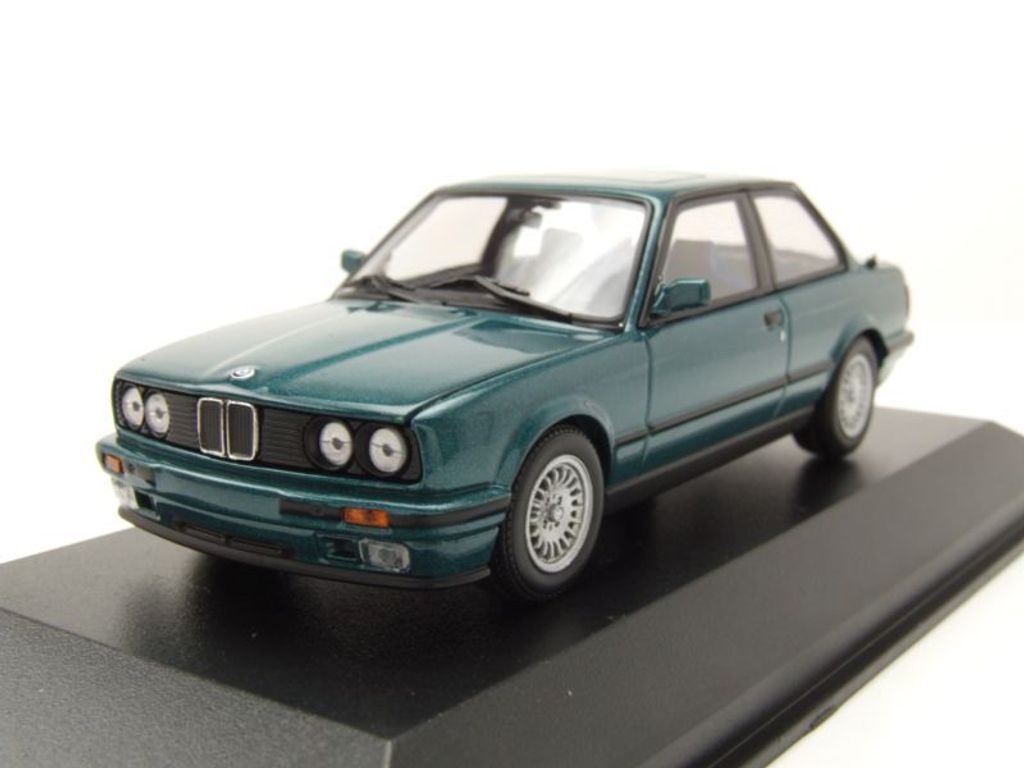 BMW 3er E30 1989 grün metallic Modellauto 1:43 Maxichamps Produktbild 