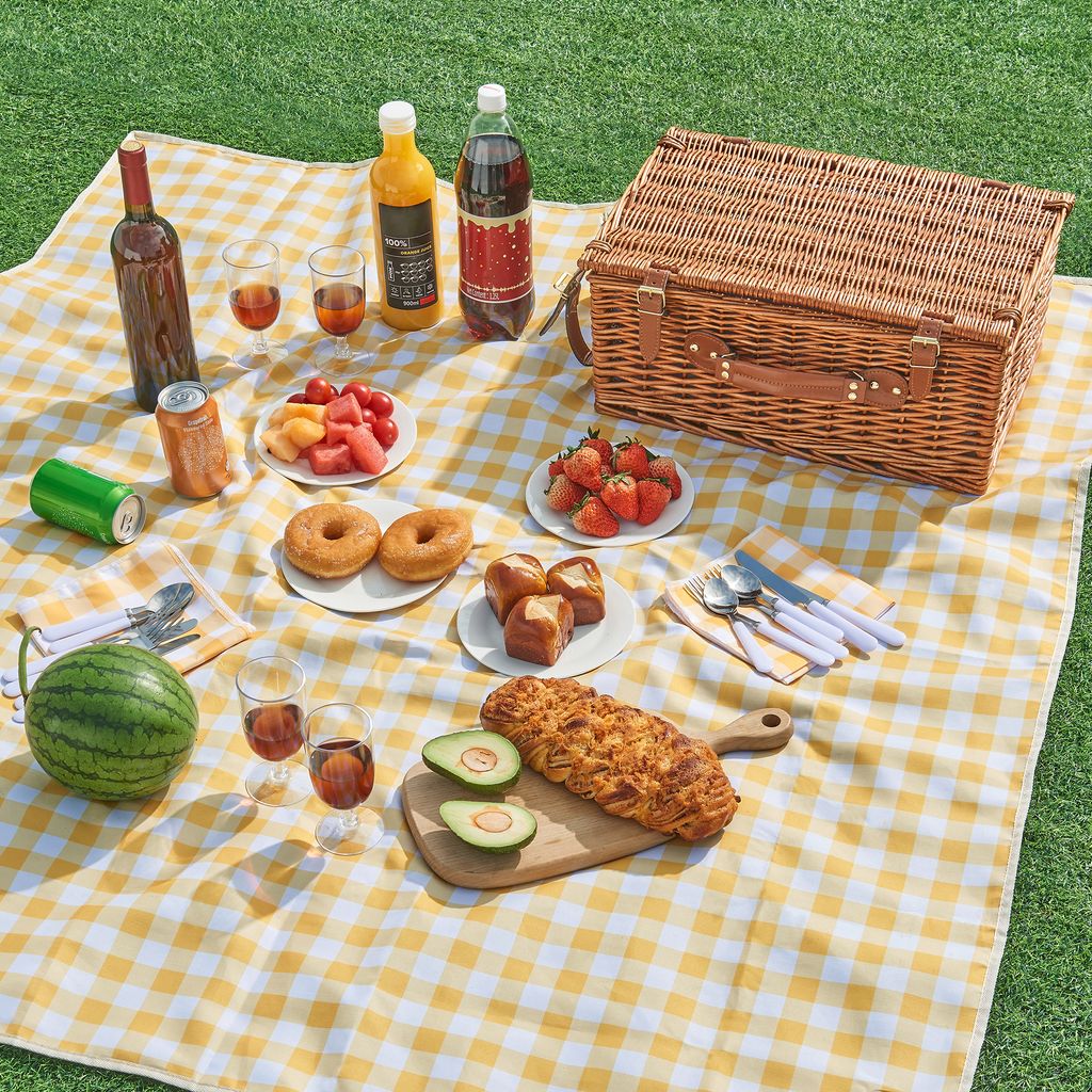 Picknickkorb 'Brindisi' für 4 Personen Komplettset mit Tellern, Gläsern, Besteck, Decke Weiden Gelb / Weiß