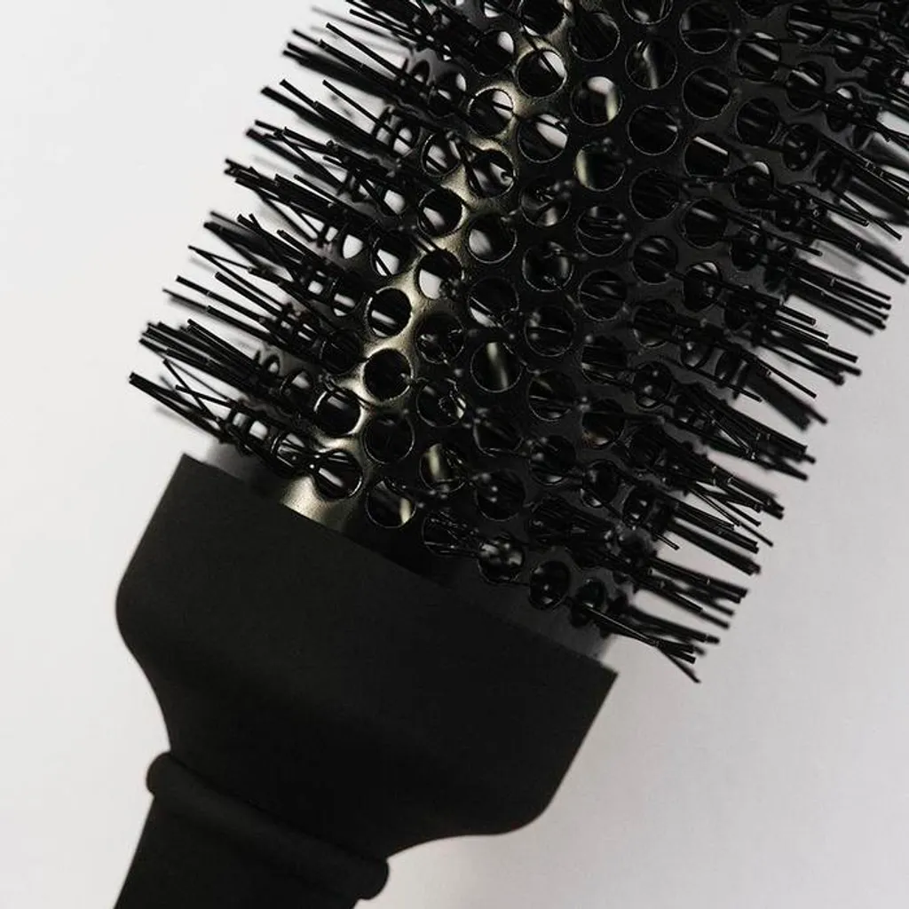 Brosse ronde 43 mm Björn Axén pour un séchage rapide et brushing