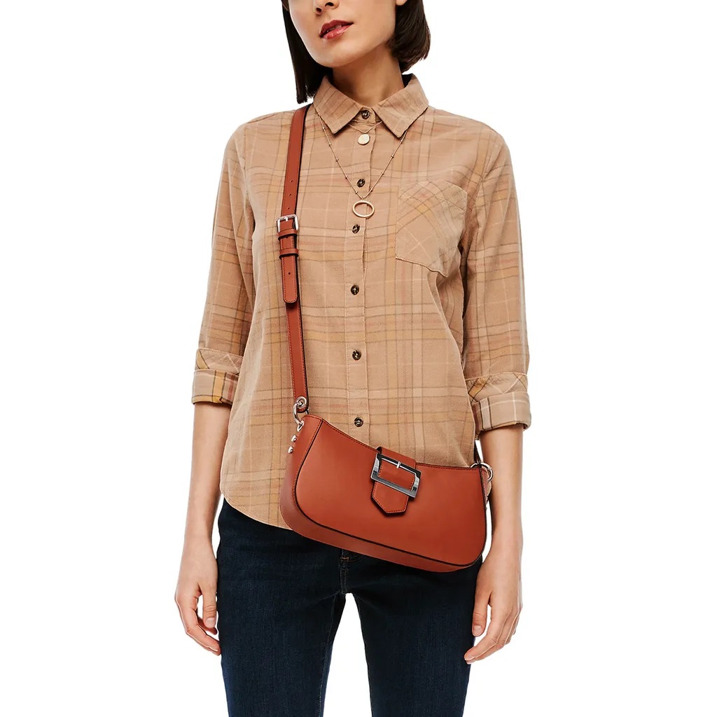 s.Oliver Borsa a Tracolla Cognac Marrone: Eleganza Quotidiana e Stile - 3