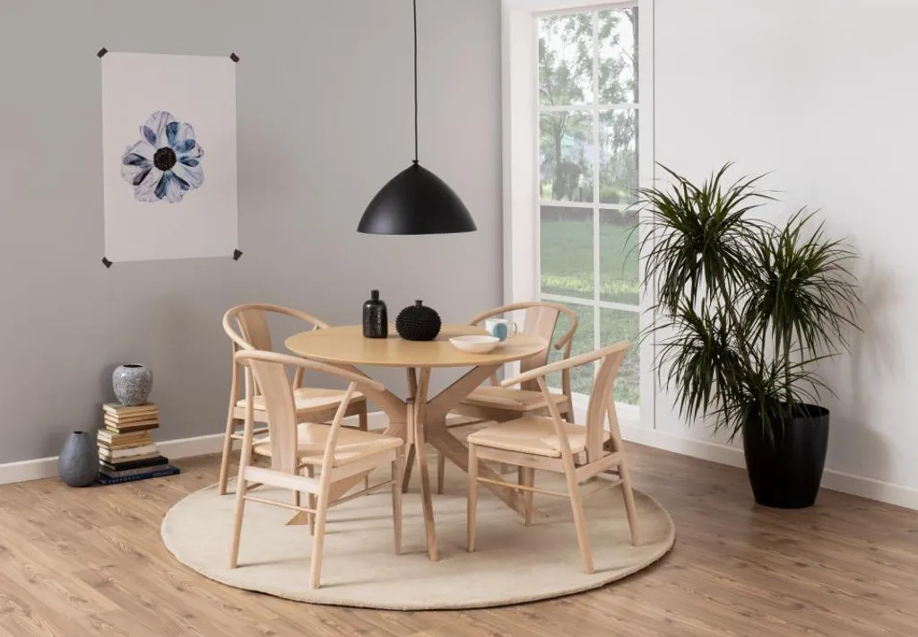 Table de salle à manger Duffy Ø105 cm pour petits espaces en chêne clair