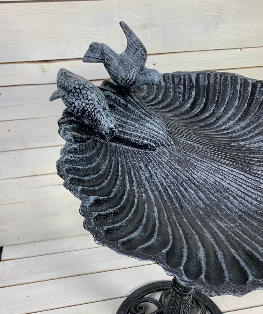 Moritz Vogeltränke 77 cm hoch braun Gusseisen Massive Wildvogeltränke für Garten Blattform Vogelbad mit Ständer antikes Design 