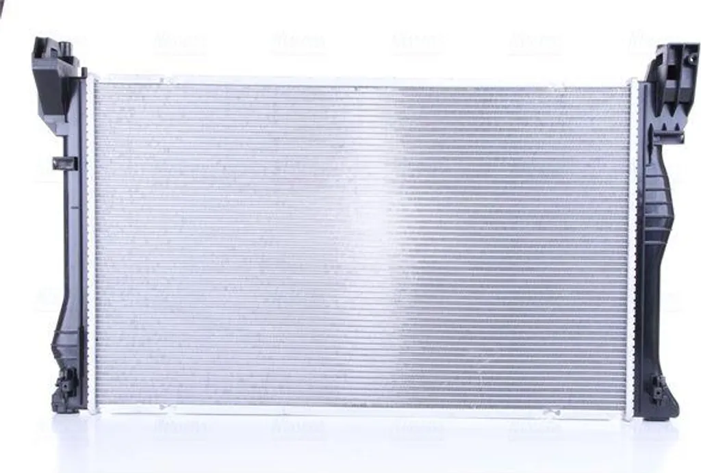 Radiateur moteur NISSENS 606453 haute performance pour Vito et V-Class