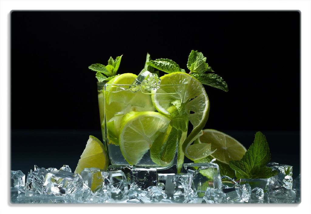 Wallario Frühstücksbrettchen aus Glas 20 x 30 cm mit rutschfesten Füßen, Motiv Mojito - Cocktail mit Limetten, Eis und Minze
