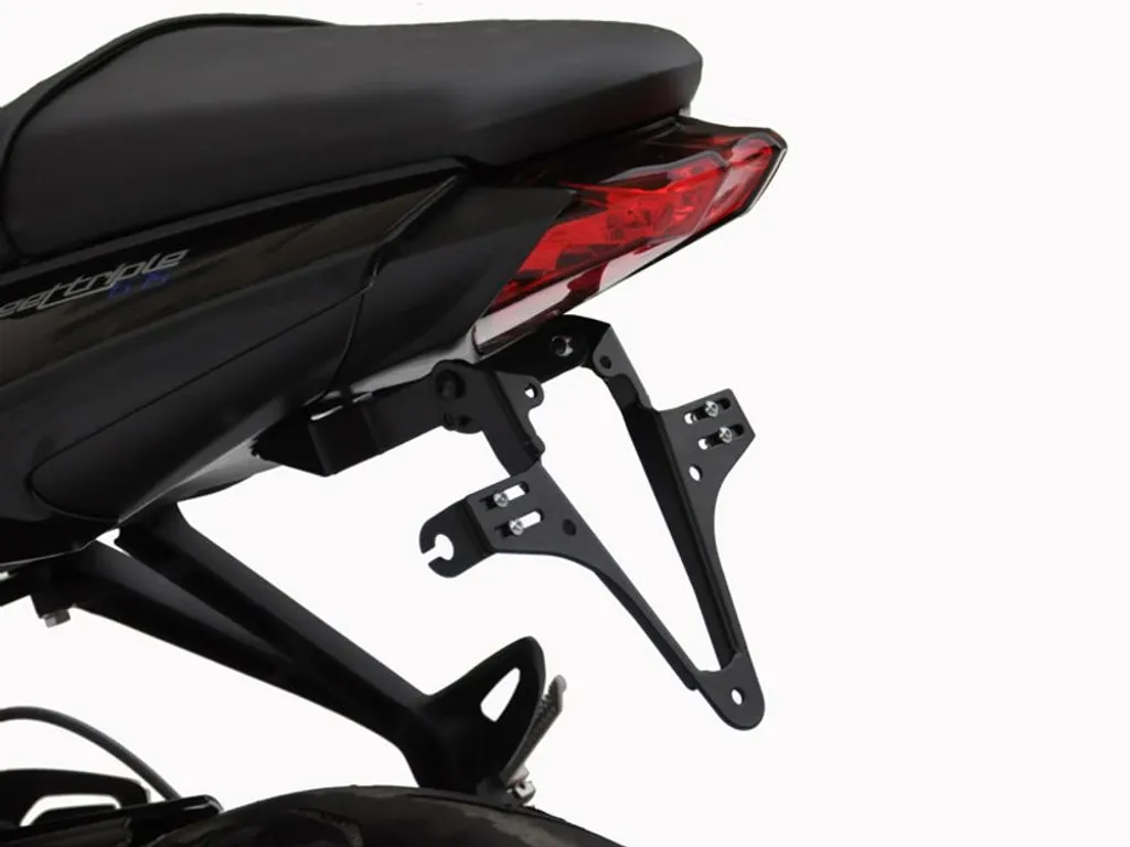 Recensione Portatarga ZIEGER Triumph Street Triple 675 | Qualità e Legge