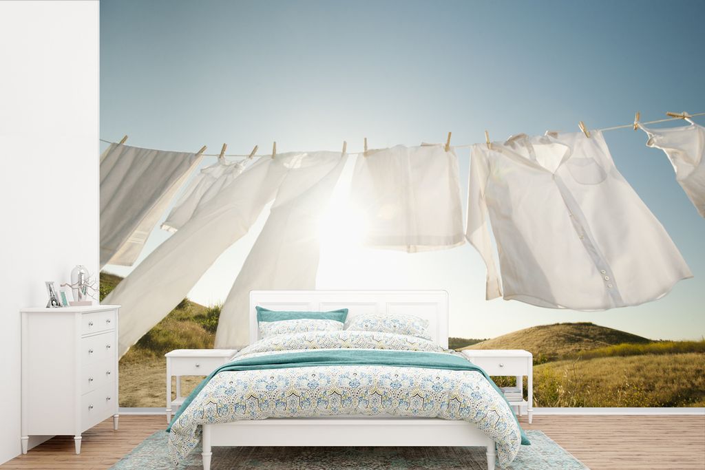 MuchoWow Fototapete für Wohnzimmer oder Schlafzimmer Wandtapete Vinyl Motivtapete Weiße Wäsche auf einer Wäscheleine in der Sonne - 600x400 c...