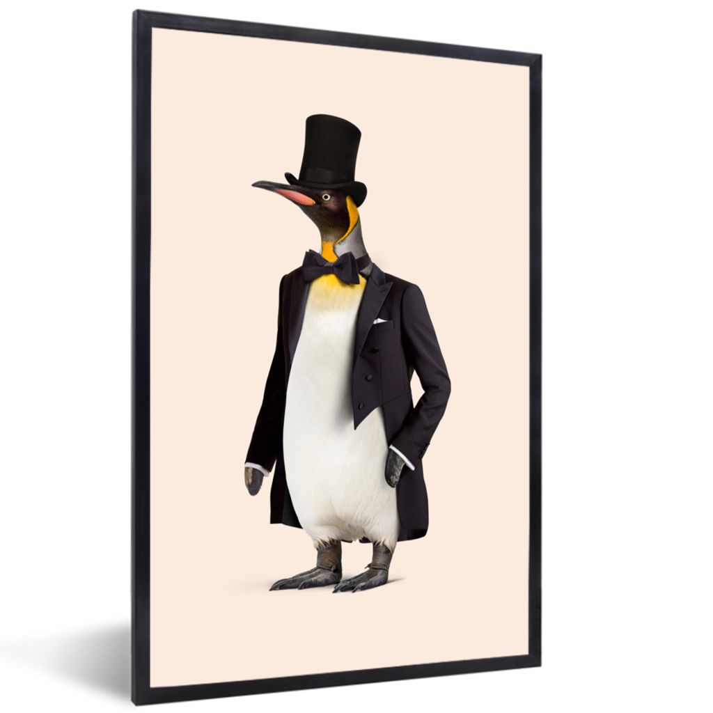 MuchoWow Gerahmtes Poster Pinguin - Tier - Hut - Schwarz 60x90 cm - Poster mit Schwarzem Bilderrahmen Wandposter Rahmen Foto Bilder - Kunst