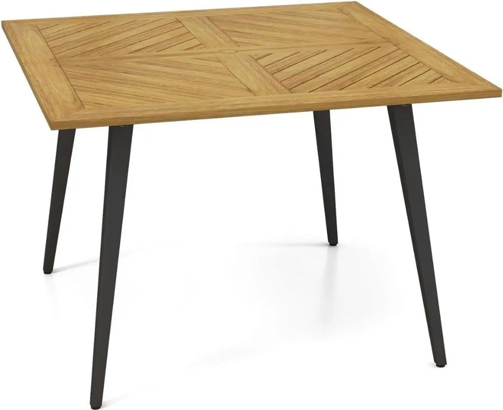 Table de patio en acacia pour repas d'été à l'ombre avec son parasol