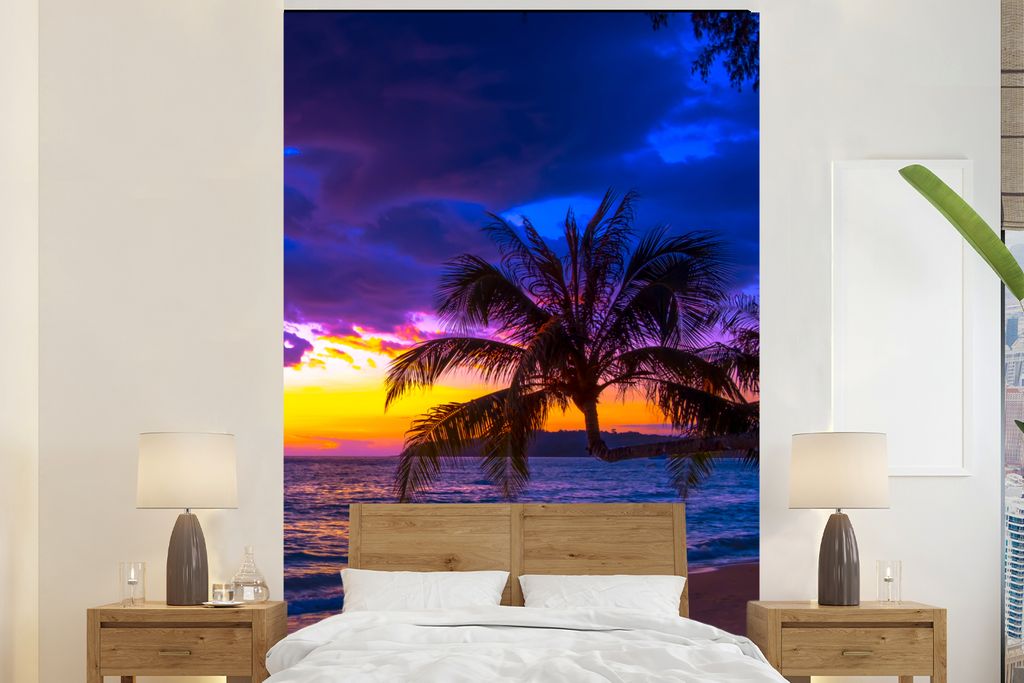 MuchoWow Fototapete für Wohnzimmer oder Schlafzimmer Wandtapete Vinyl Motivtapete Palme - Lila - Sonnenuntergang - Strand - Meer - 180x280 cm - ...