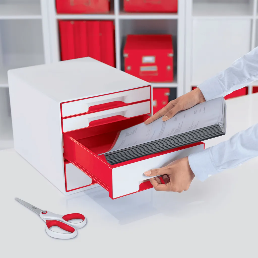 Organiser ses documents A4 avec le bloc 4 tiroirs Leitz WOW CUBE rouge - 8