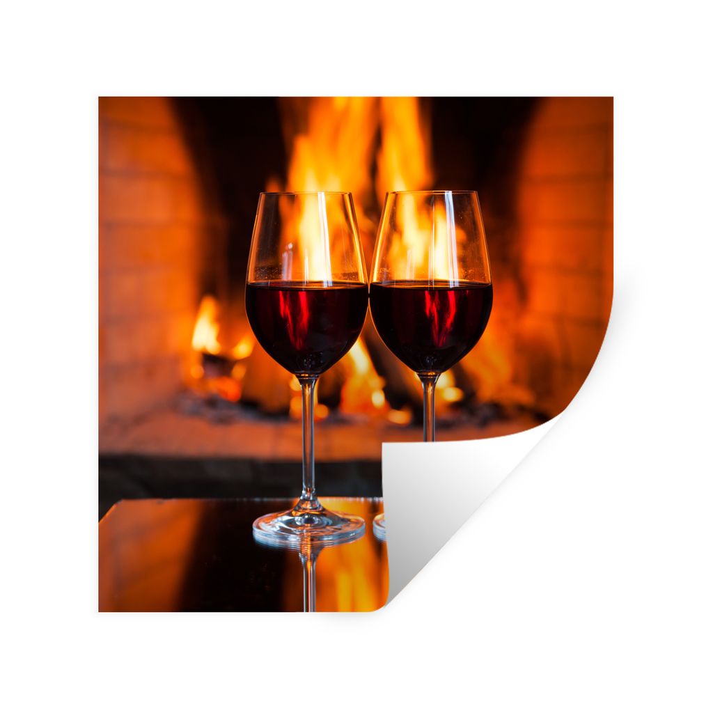 MuchoWow Wandtattoo Wandsticker Wandaufkleber Zwei Gläser Rotwein am offenen Feuer 50x50 cm Selbstklebend und Repositionierbar - Selbstklebend -...