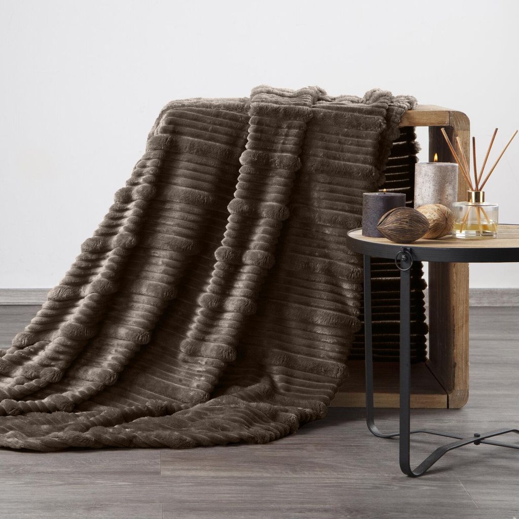 EUROFIRANY | Wohndecke - Kuscheldecke - braune Decke - 150 x 200 cm - mit 3D-Streifenstruktur