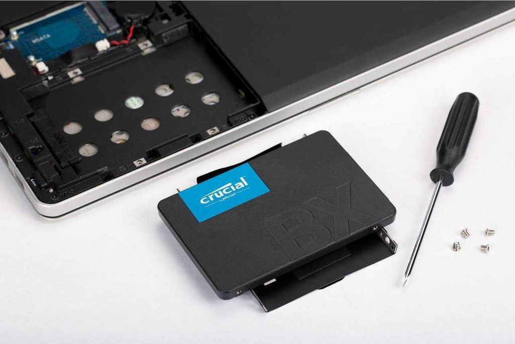 Crucial interne SSD Festplatte BX500 2.5" 1 TB SATA 3D NAND Produktbild 6