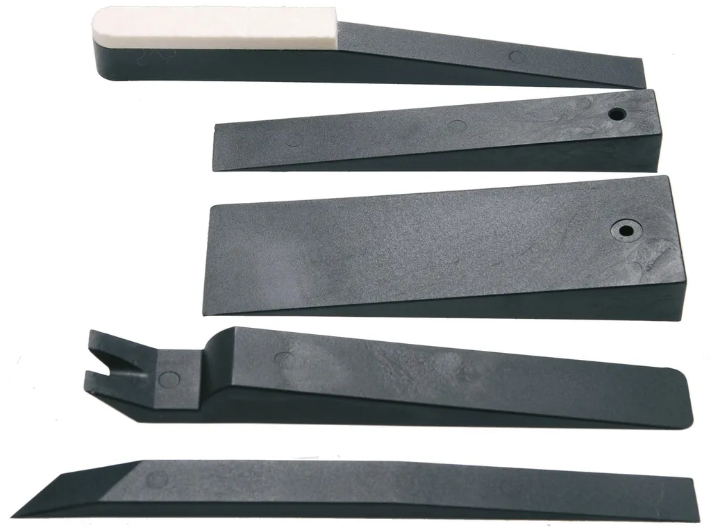 Offerta Set Cunei BGS 63250 - 5 Pezzi per Smontaggio Plastiche Auto