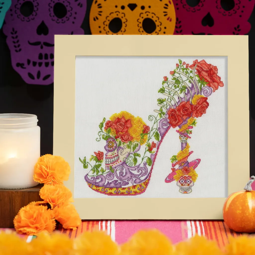 Kit Broderie Point de Croix Bothy Threads La Catrina XSK22 26x24cm