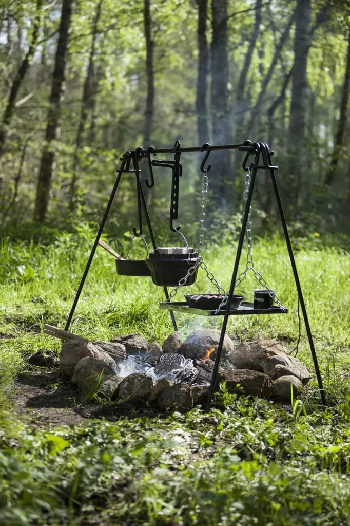 Petromax Feuerbrücke Support de Cuisson Robuste avec Grille et Crochets - 11