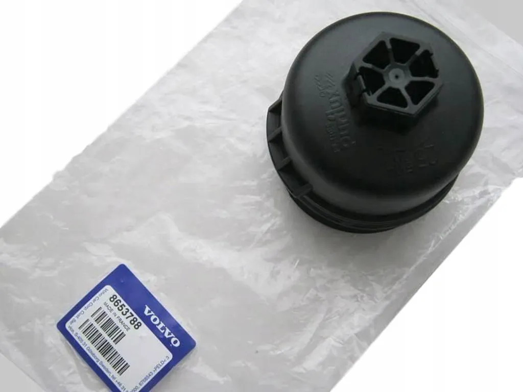 Réparez votre Volvo C30 C70 2.0D avec ce Boîtier Filtre Huile OE 8653788