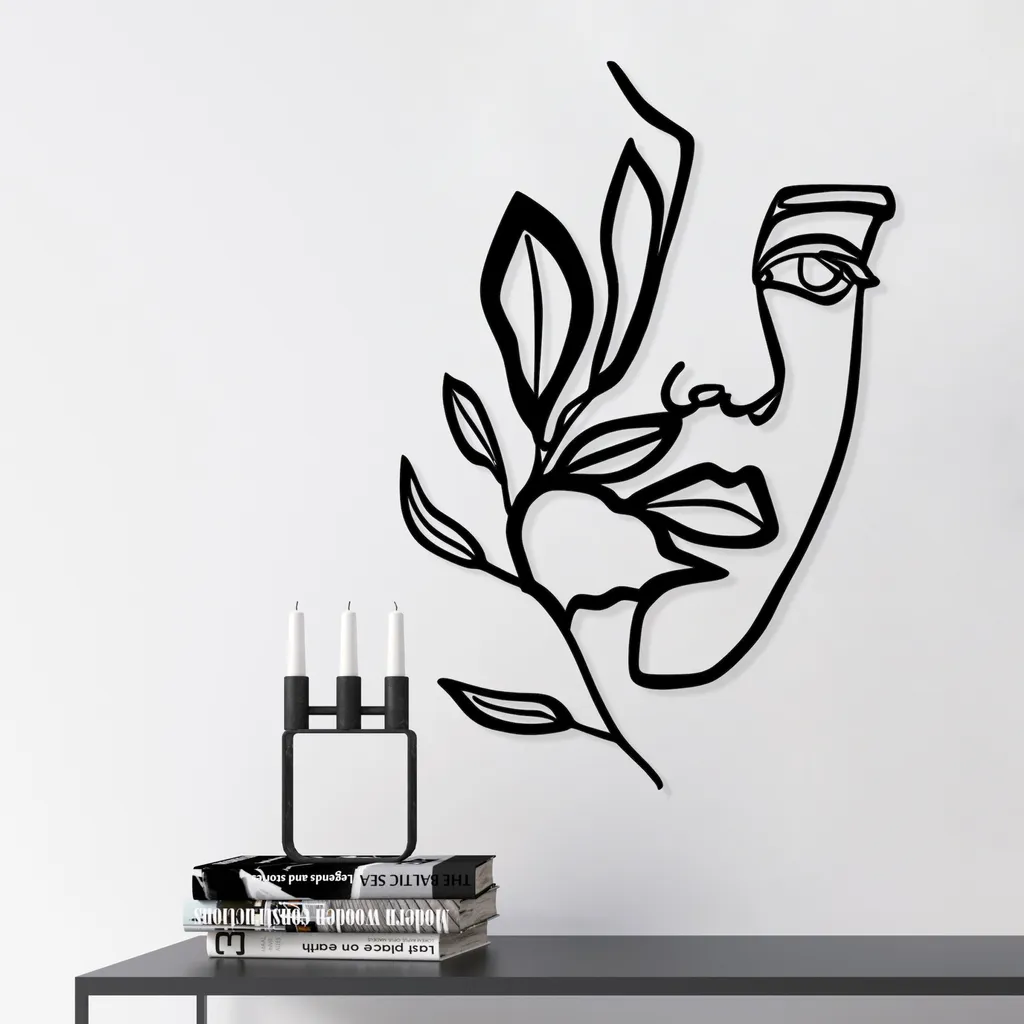 Décoration Murale Métal 100% Design Femme Noir Mat 46x56 cm Wallity