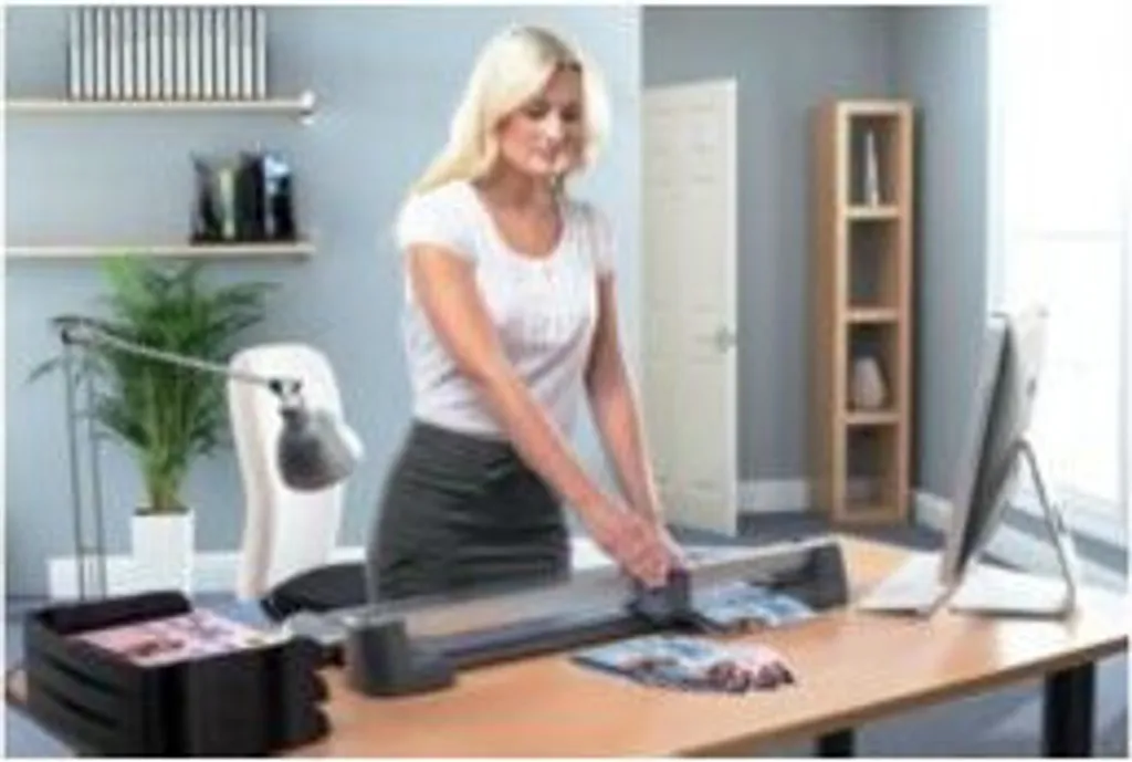 Cisaille rotative Avery P640 Coupeuse Papier A2 Robuste avec Table Métal - 3