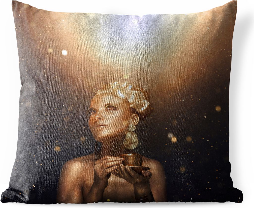 MuchoWow Outdoor Kissen - Frau mit goldener Körperbemalung - 50x50 cm - Wetterfest - Lounge Kissen - Komfortabel - Kissen mit Bild