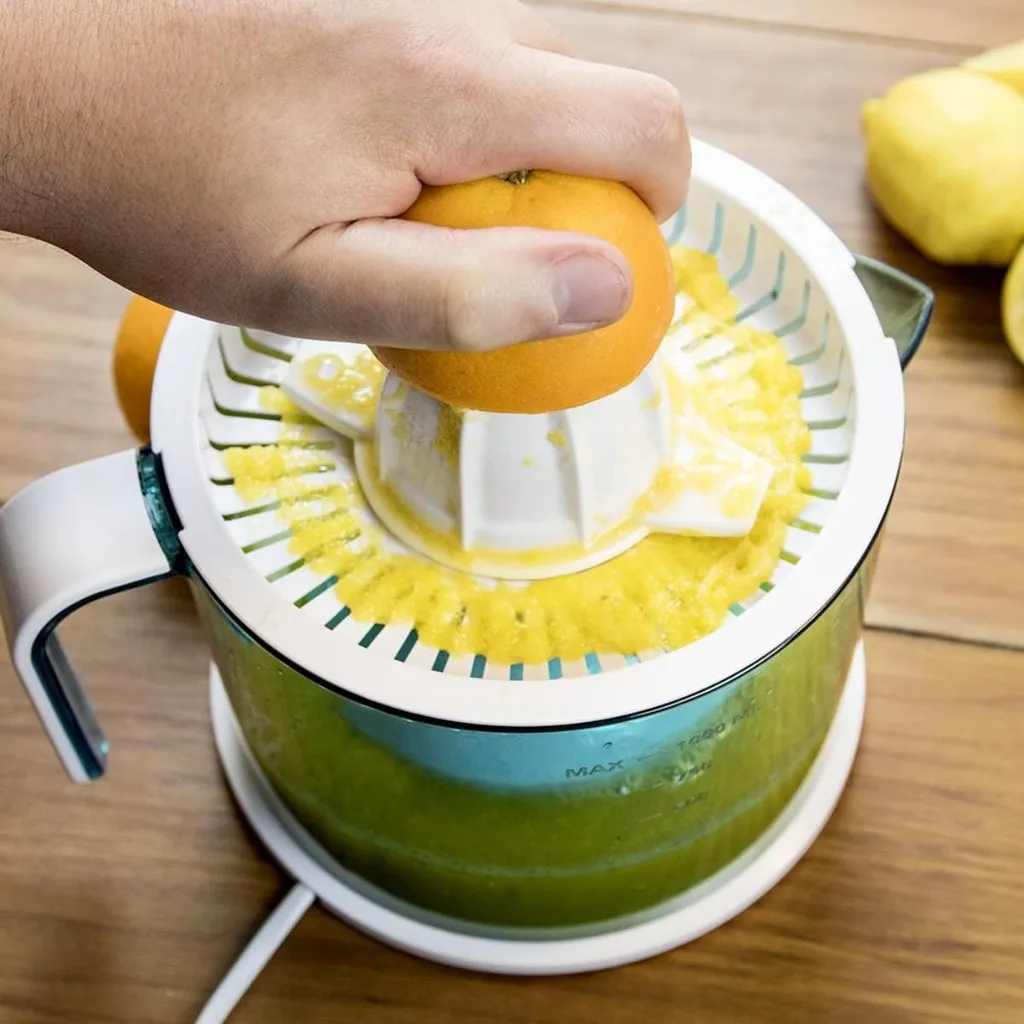 Presse-agrumes Cecotec ZitrusEasy Basic Bleu facile à laver et pratique