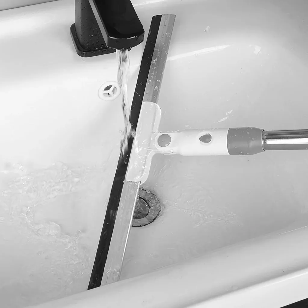 Laver les vitres sans effort avec le balai raclette Watertrekker